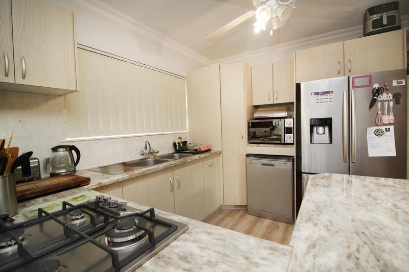 3 Bedroom Property for Sale in Fraaiuitsig Western Cape